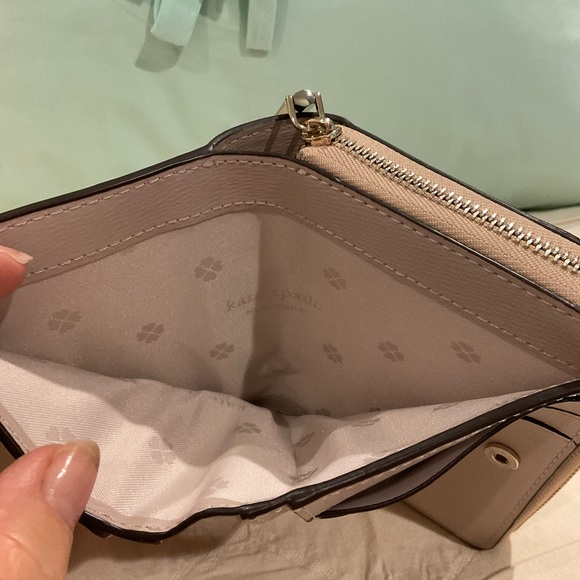 Kate Spade Staci Saffiano wallet NWOT - Picture 4 of 8